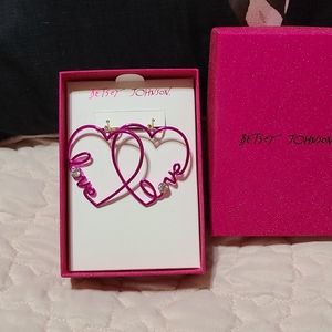 Betsy Johnson heart love rinestone earring